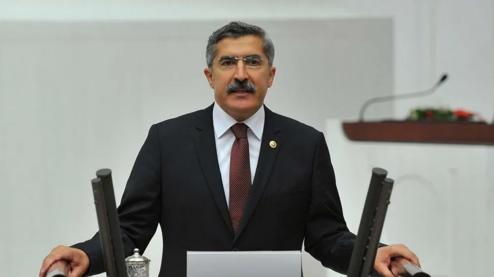 ‘Kapatırsan cennetin kapılarını aralarsın’ diyorlar