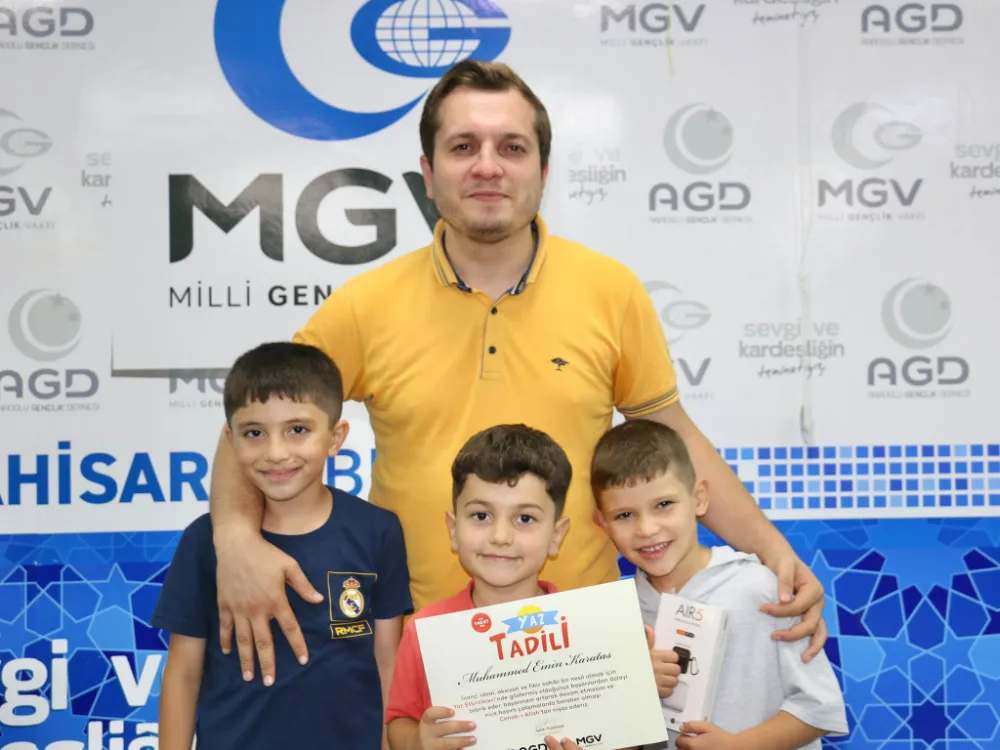 Yüzyıl Sonrasını Düşünüyorsak Ahlaklı Nesiller Yetiştirmeliyiz