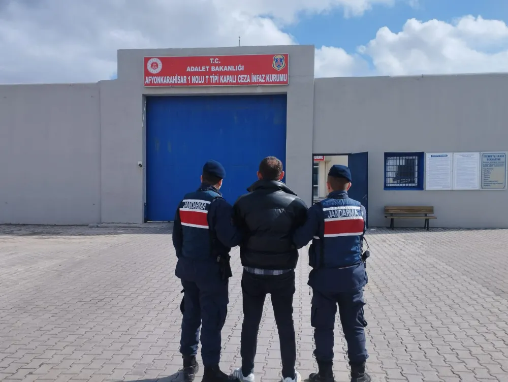Afyonkarahisar’da Hapis Cezası Bulunan Şahıs Jandarmadan Kaçamadı!