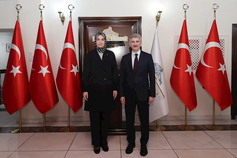 Anayasa Mahkemesi Üyesi Muhterem İnce, Afyonkarahisar Valisi’ni Ziyaret Etti