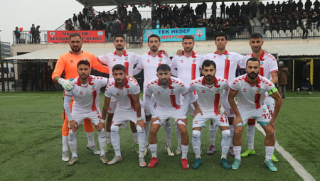 Viranşehir Belediyespor, liderliğini sürdürüyor