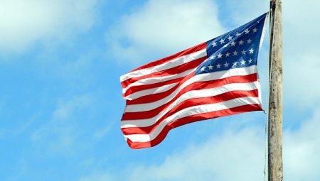 ABD, İran petrolü üzerindeki yaptırımları 30 günlüğüne askıya aldı