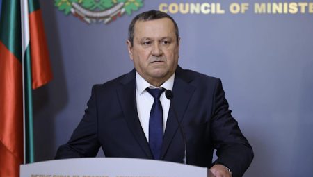 Ademov: Az gelirli vatandaşlara 20 avro akaryakıt desteği ödenecek