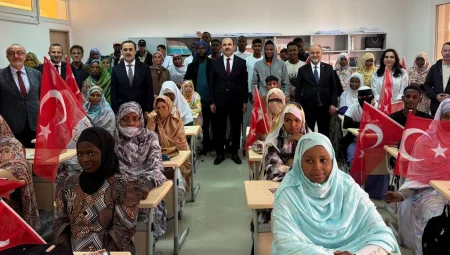 Afrikalı öğrenciler UCLG Başkanı Altay’ı coşkuyla karşıladı