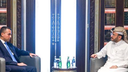 Al Ansari, Avrupa Birliği Körfez Bölgesi Özel Temsilcisi Di Maio ile bir araya geldi