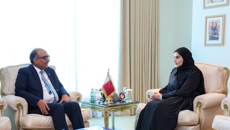 Al Misnad, Hindistan Cumhuriyeti’nin Katar Büyükelçisi Vipul ile buluştu