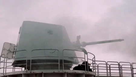 Altıncı milli deniz topu da Deniz Kuvvetleri’ne teslim edildi