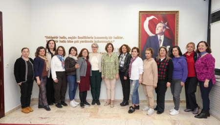 Ankara Üniversitesi Hukuk Fakültesi mezunu kadınlardan Ünlüce’ye ziyaret