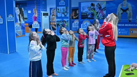 Antalya’da minikler sporla öğreniyor