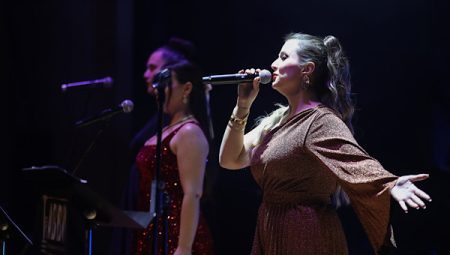 Antalya’da “Sezen Aksu Şarkıları Konseri” düzenlendi