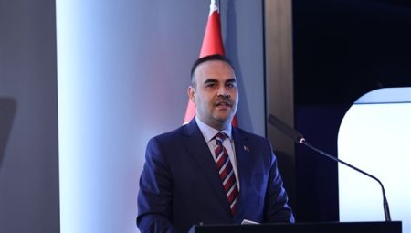 Bakan Kacır: Otomotiv ihracatı 41,Çarpıcı rakam: $0