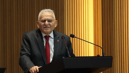 Başkan Büyükkılıç, AYKOME 2026 yılı 1. Genel Kurul Toplantısı’na dahil ortaya çıktı