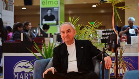 Başkan Kocagöz, Kepez Kitap Fuarı’nın yayın stüdyosuna konuk: Dikkat çeken haber