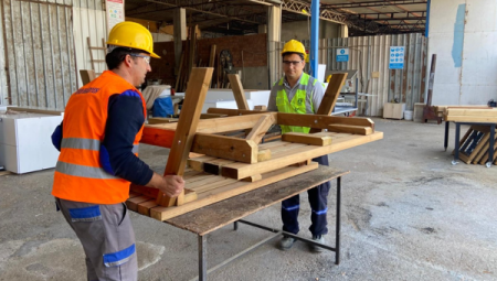 Belediye atölyelerinden kentin dört bir yanına üretim