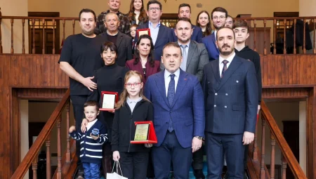 Bilecik’te ‘yılın okurları’ ödüllerine kavuştu