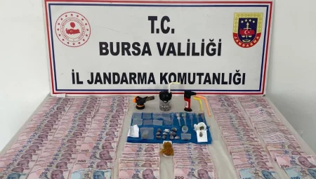 Bursa’da araçtaki zuladan çok sayıda madde çıktı