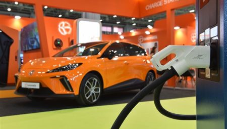 Cari açığın çözümü elektrikli araçtan geçiyor