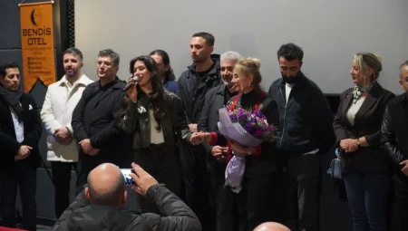 ‘Çatlı’ filminin galası Keşan’da yapıldı