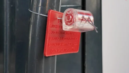 Çayırova Zabıtası’ndan halk sağlığını hiçe sayan işletmeye mühür