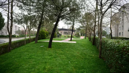Çayırova’nın parkları yenileniyor