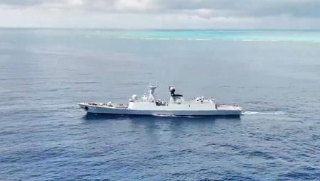 ‌Çin ordusundan Huangyan Adası’nda devriye‌