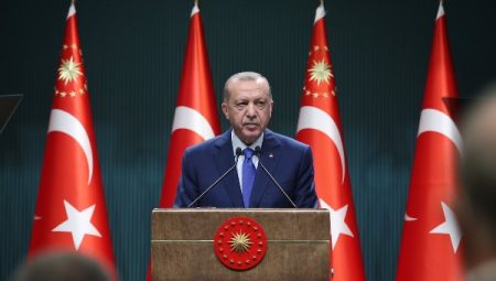 Cumhurbaşkanı Erdoğan: Evrensel gerilimler ekonomiyi etkiliyor, Türkiye hazırlıklı