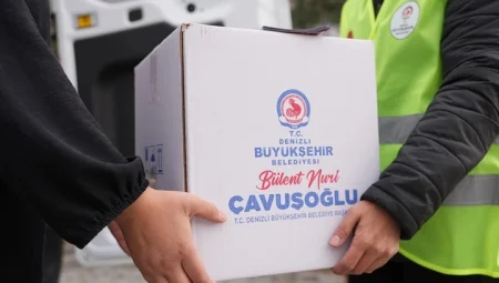 Denizli Büyükşehir’den 25 bin aileye gıda kolisi