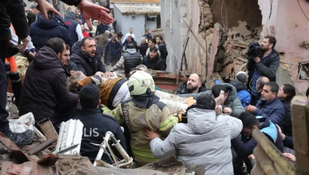 Fatih’te son durum: 1 ölü, 10 yaralı!