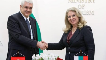 Georgieva: İki ülke arasındaki turist akışında artış var