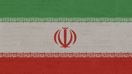 İran’dan Macron’un açıklamasına tepki