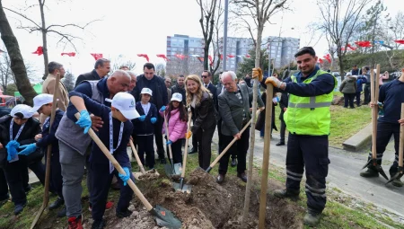 İstanbul Bakırköy’de carpici gelisme: minik eller can verdi