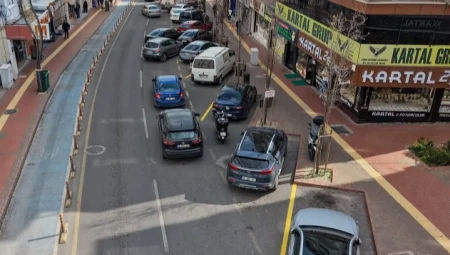 İzmir Aliağa’da ücretli otopark uygulaması