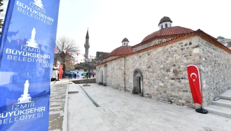 İzmir Büyükşehir kamulaştırdı, restore etti… O hamam için de Vakıflar devrede!