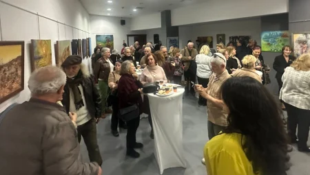 İzmir’de “Doğa, Kadın ve Su” sergisi sanatseverlerle bir araya geldi