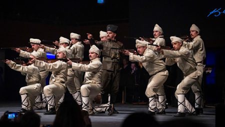 İzmir’de “Uyan Memet” dans ve müzikal anlatısı sahnelendi
