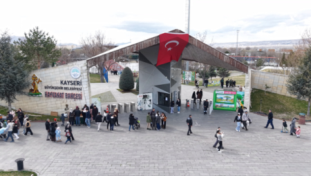Kayseri Hayvanat Bahçesi’ni bayramda 40 bin kişi ziyaret etti 