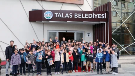 Kayseri Talaslı miniklere Başkan Amca’dan yerel idare dersi