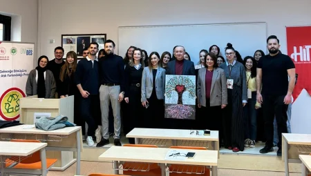 Kocaeli Üniversitesi’nde sıfır atıklar sanata dönüştü