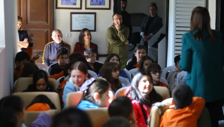 Kocaeli’de ‘Masal Çarşambaları’ çocukların hayal dünyasını aydınlatıyor