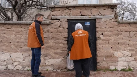 Konya Büyükşehir’den çınarlara vefa