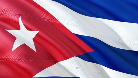 Küba’da hedefleri karşılayan gençler ödüllendirildi