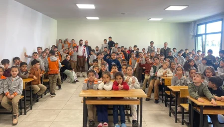 Malatya’da Şehir Tiyatro ekibi öğrencilerle toplantı yaptı