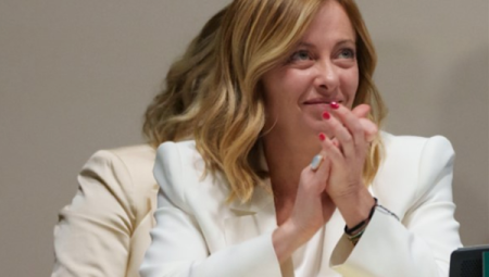 Meloni: Avrupa göçmen geri gönderme kurallarında yeni adımı onayladı