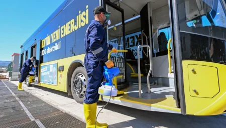 Mersin’de toplu taşımada hijyen ve güvenlik seferberliği