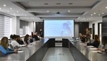 Muratpaşa Belediyesi’nden personele kadın hakları eğitimi