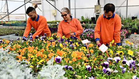 Muratpaşa’da bitki üretim tesisi ile sürdürülebilir üretim yapılıyor