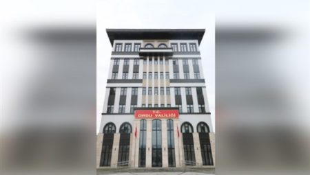 Ordu’da sahile vuran şüpheli cihaz incelemeye elde edildi