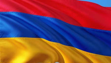 Paşinyan: Erivan, ilk Ermenistan-AB Zirvesi’ne ev sahipliği yapacak