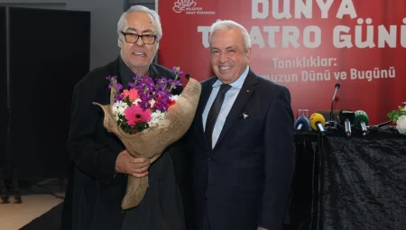 Rutkay Aziz Dünya Tiyatro Günü’nde Nilüferlilerle bir araya geldi