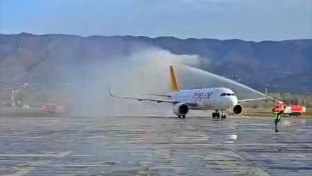 Tokat–İzmir uçuşları devreye girdi… İlk sefere su takı seremonisi